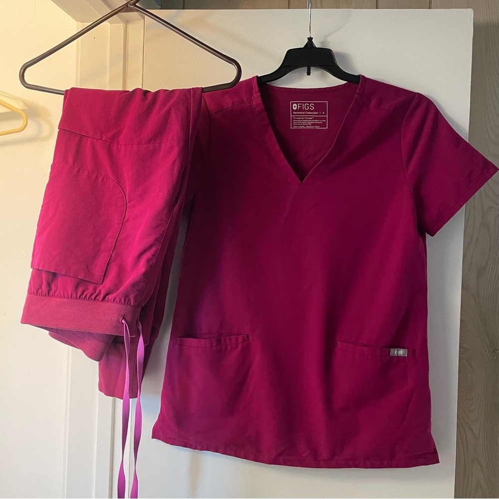 FIGS Scrub Set “Dark Magenta”